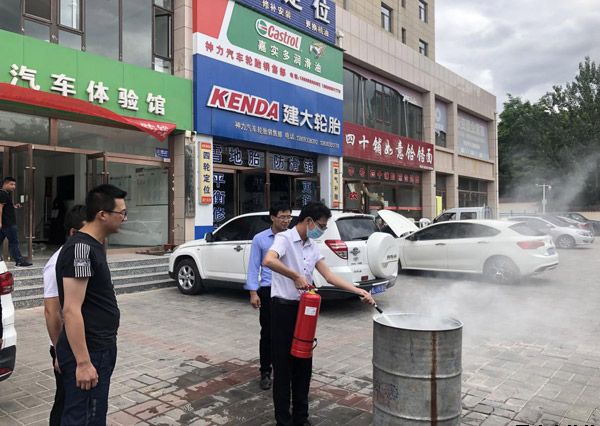 泓源新能源公司、出租車公司聯(lián)合開(kāi)展消防安全演練(圖3)