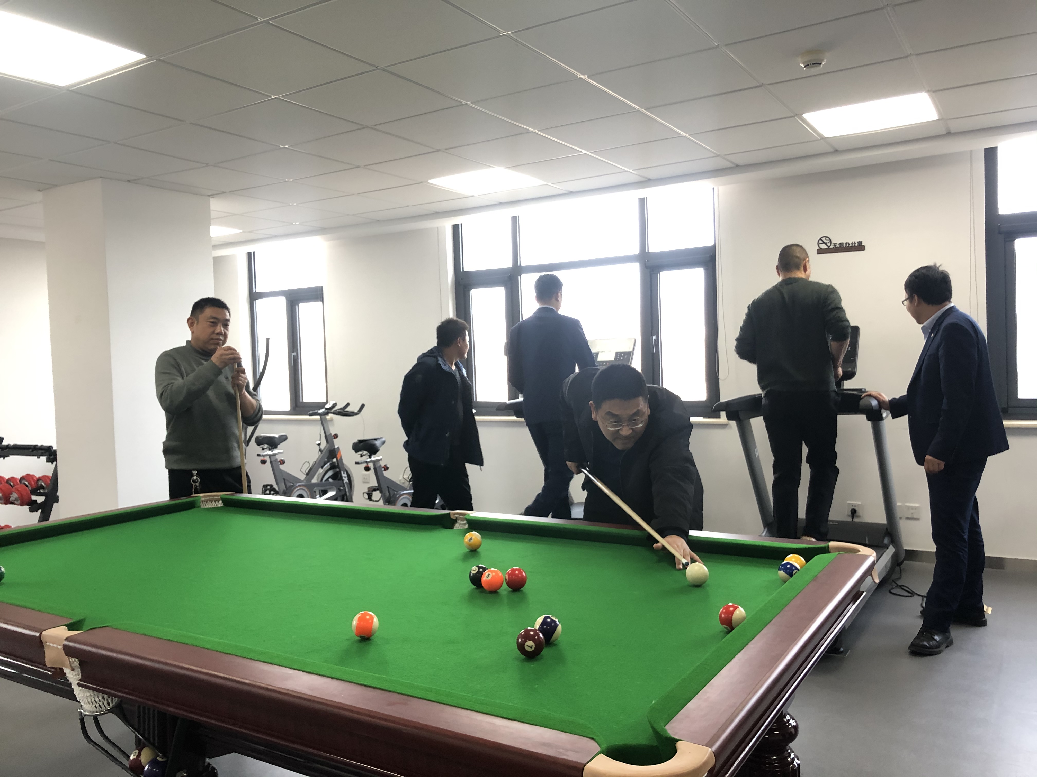 泓源公司舉辦“慶元旦、迎新春”職工乒乓球臺球比賽(圖5)
