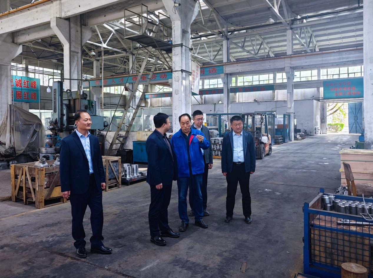 市產(chǎn)投集團(tuán)赴紅峰、虹光考察學(xué)習(xí)(圖2)
